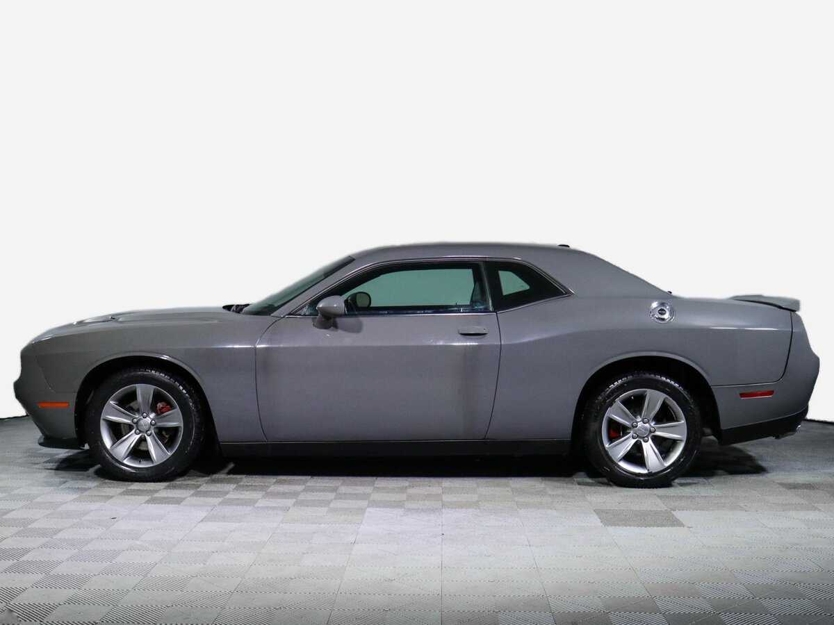 Купить Dodge Challenger с пробегом. Фото: #4