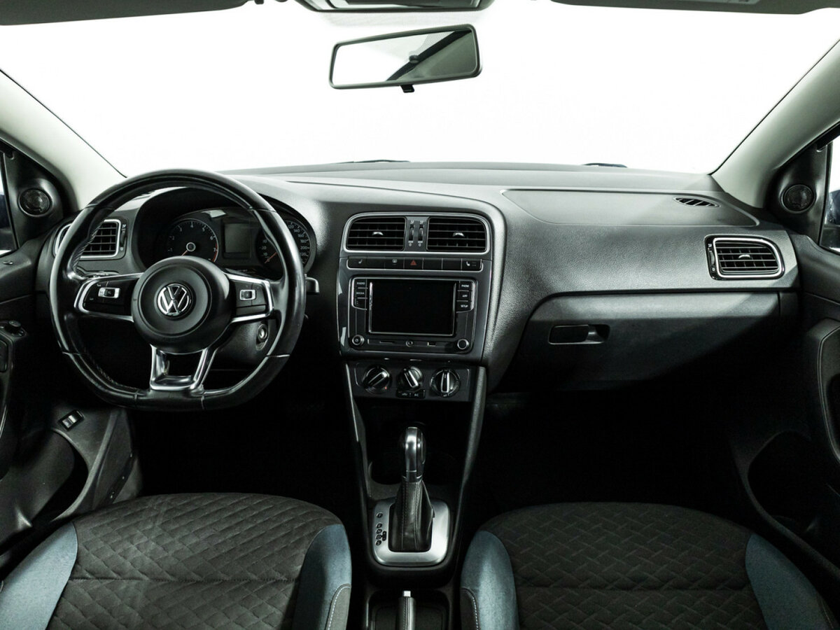 Купить Volkswagen Polo с пробегом. Фото: #12