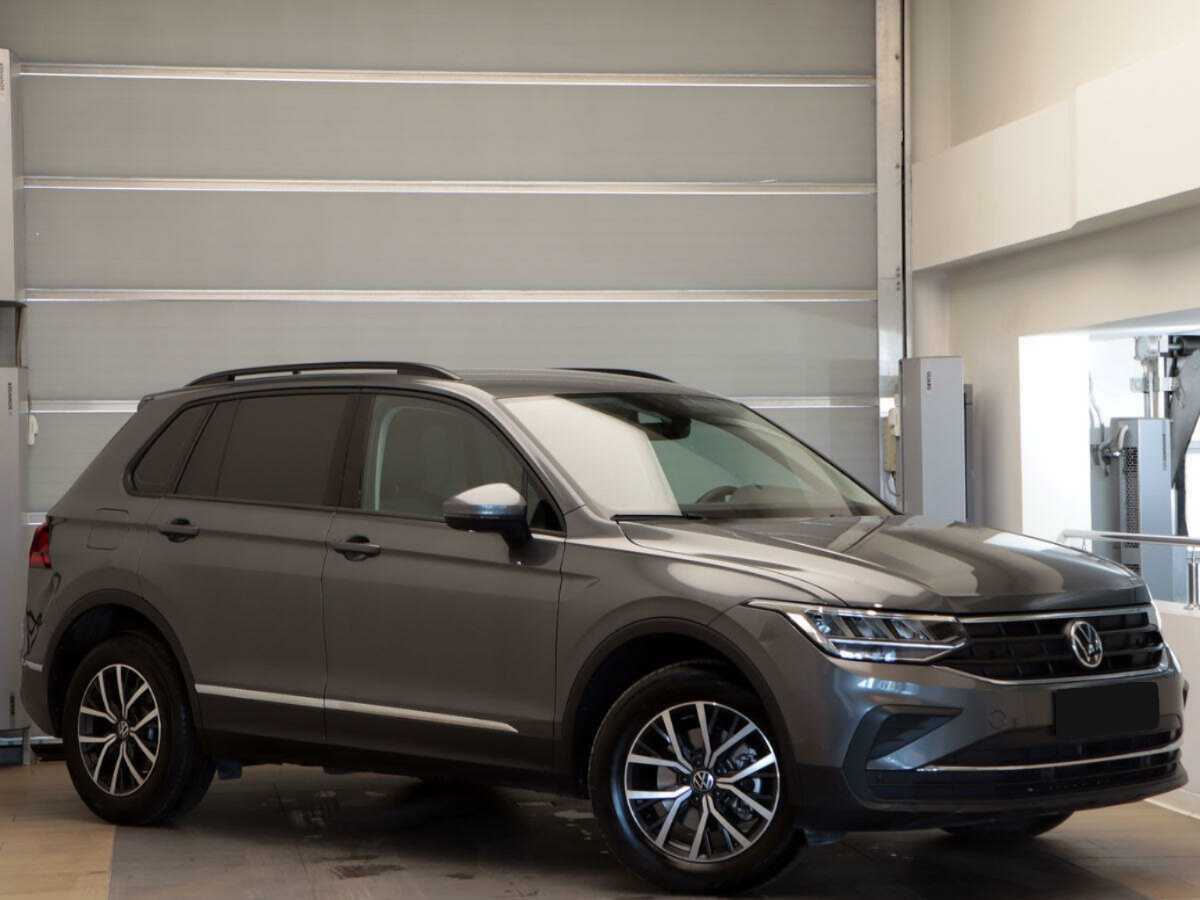 Купить Volkswagen Tiguan с пробегом. Фото: #2