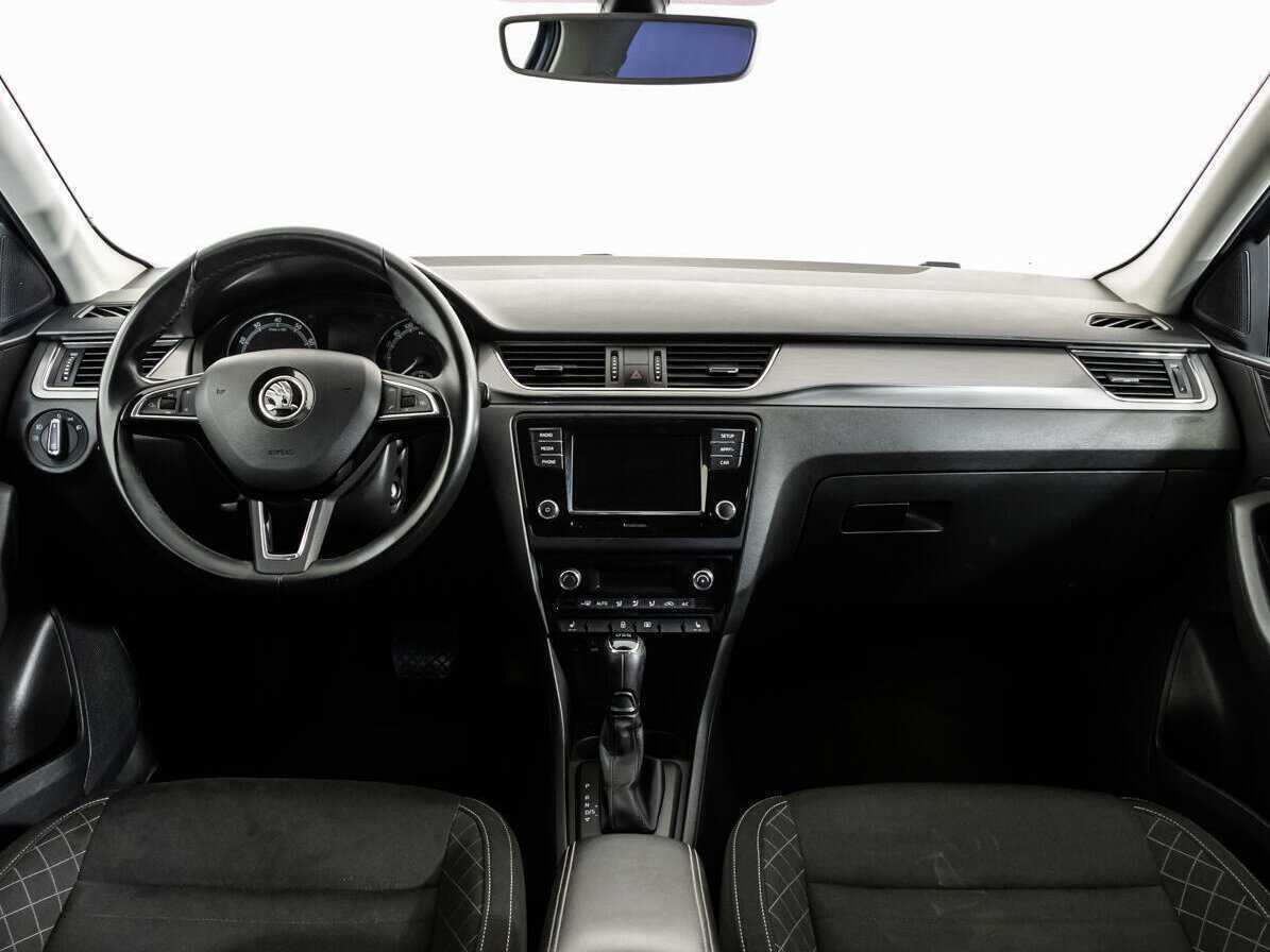 Купить Skoda Rapid с пробегом. Фото: #8