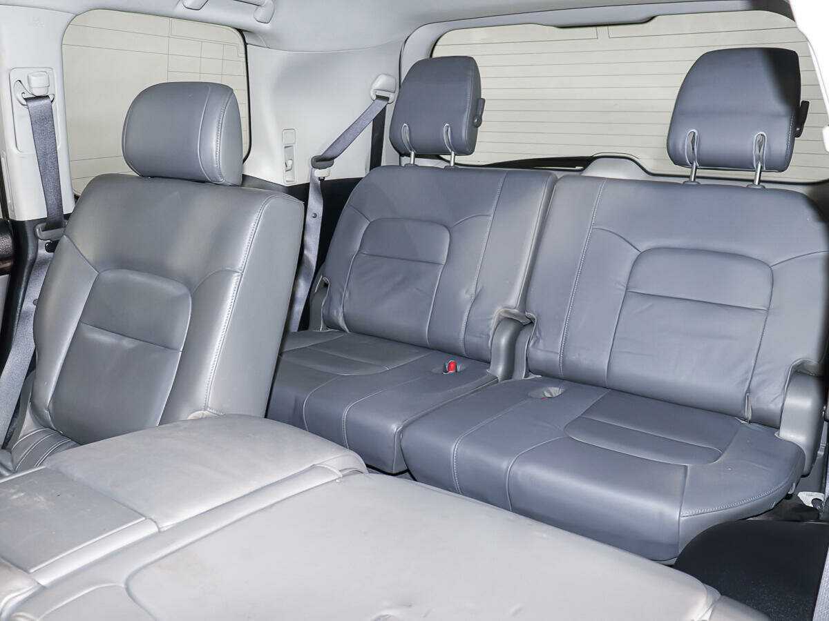 Купить Toyota Land Cruiser с пробегом. Фото: #10