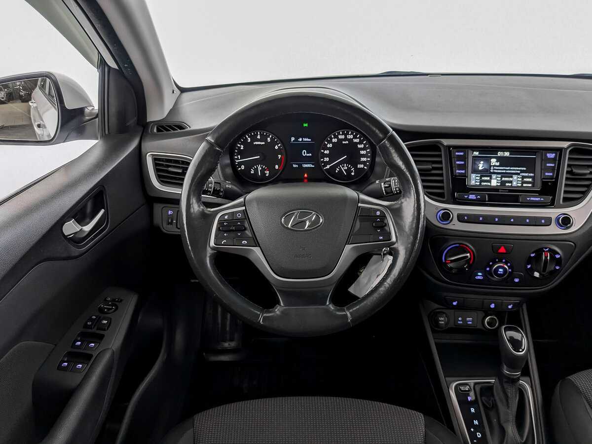 Купить Hyundai Solaris с пробегом. Фото: #19