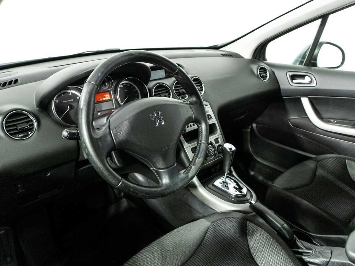 Купить Peugeot 308 с пробегом. Фото: #10