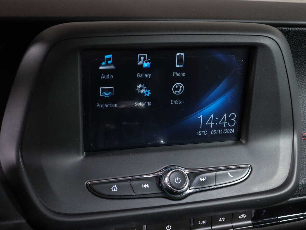 Купить Chevrolet Camaro с пробегом. Фото: #24