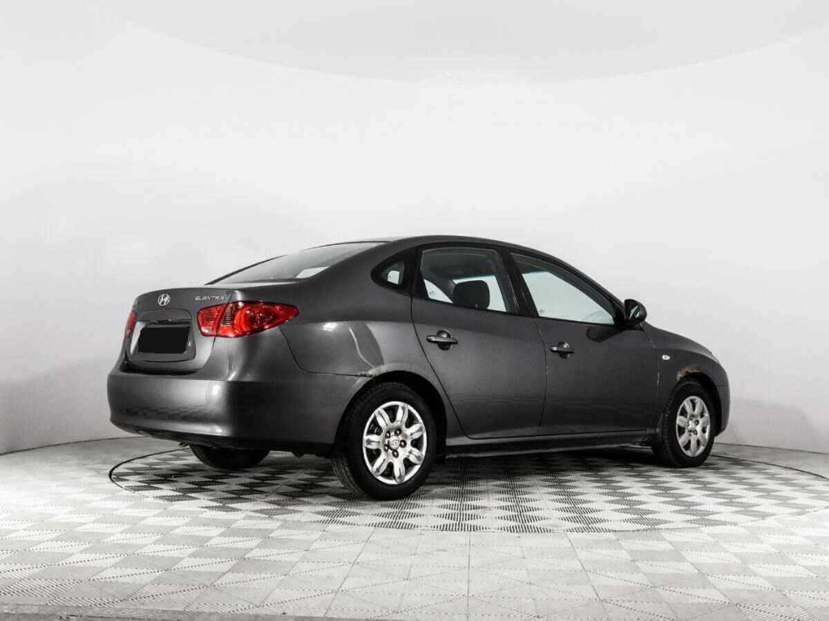 Купить Hyundai Elantra с пробегом. Фото: #4