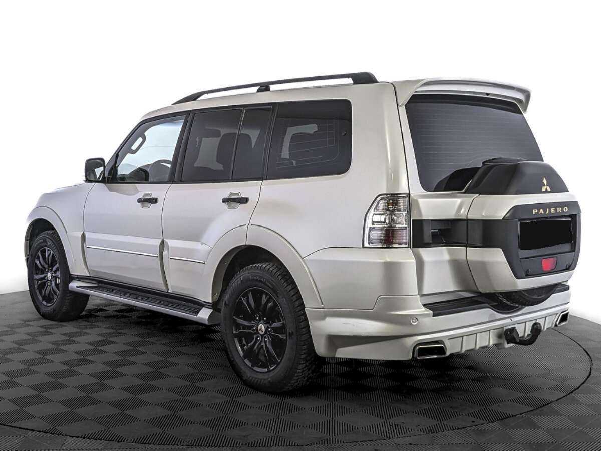 Купить Mitsubishi Pajero с пробегом. Фото: #5