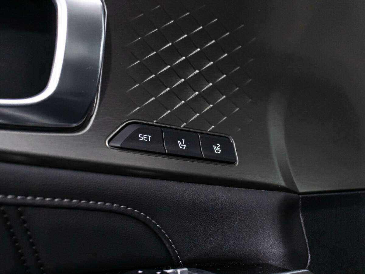 Купить Kia Sorento с пробегом. Фото: #20