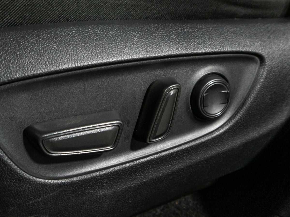 Купить Toyota RAV4 с пробегом. Фото: #14