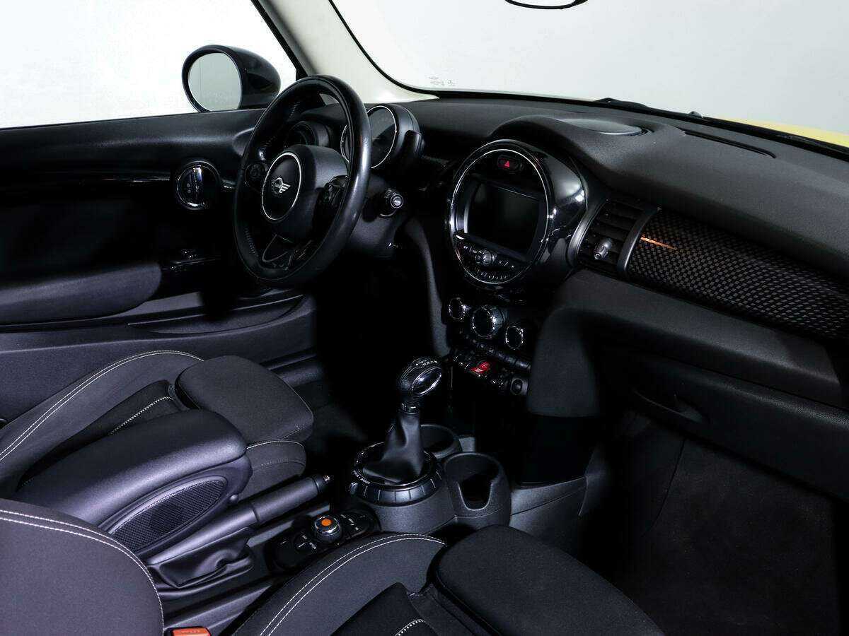 Купить Mini Hatch с пробегом. Фото: #8