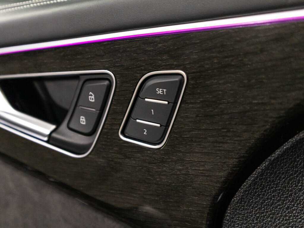Купить Audi Q8 с пробегом. Фото: #19