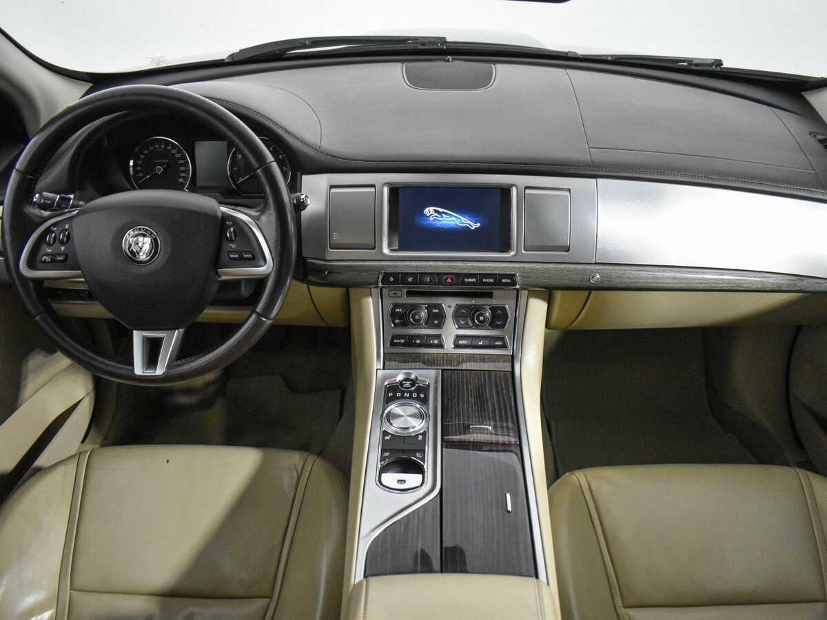 Купить Jaguar XF с пробегом. Фото: #10