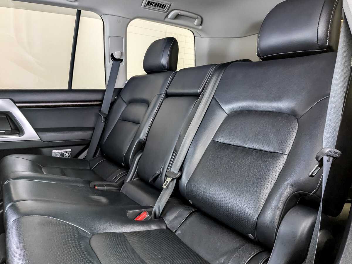 Купить Toyota Land Cruiser с пробегом. Фото: #9