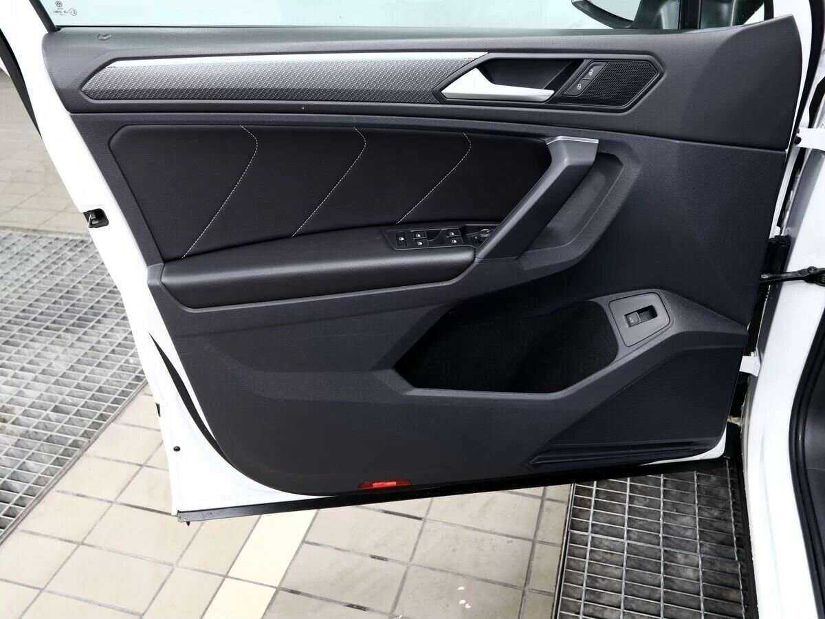 Купить Volkswagen Tiguan с пробегом. Фото: #7