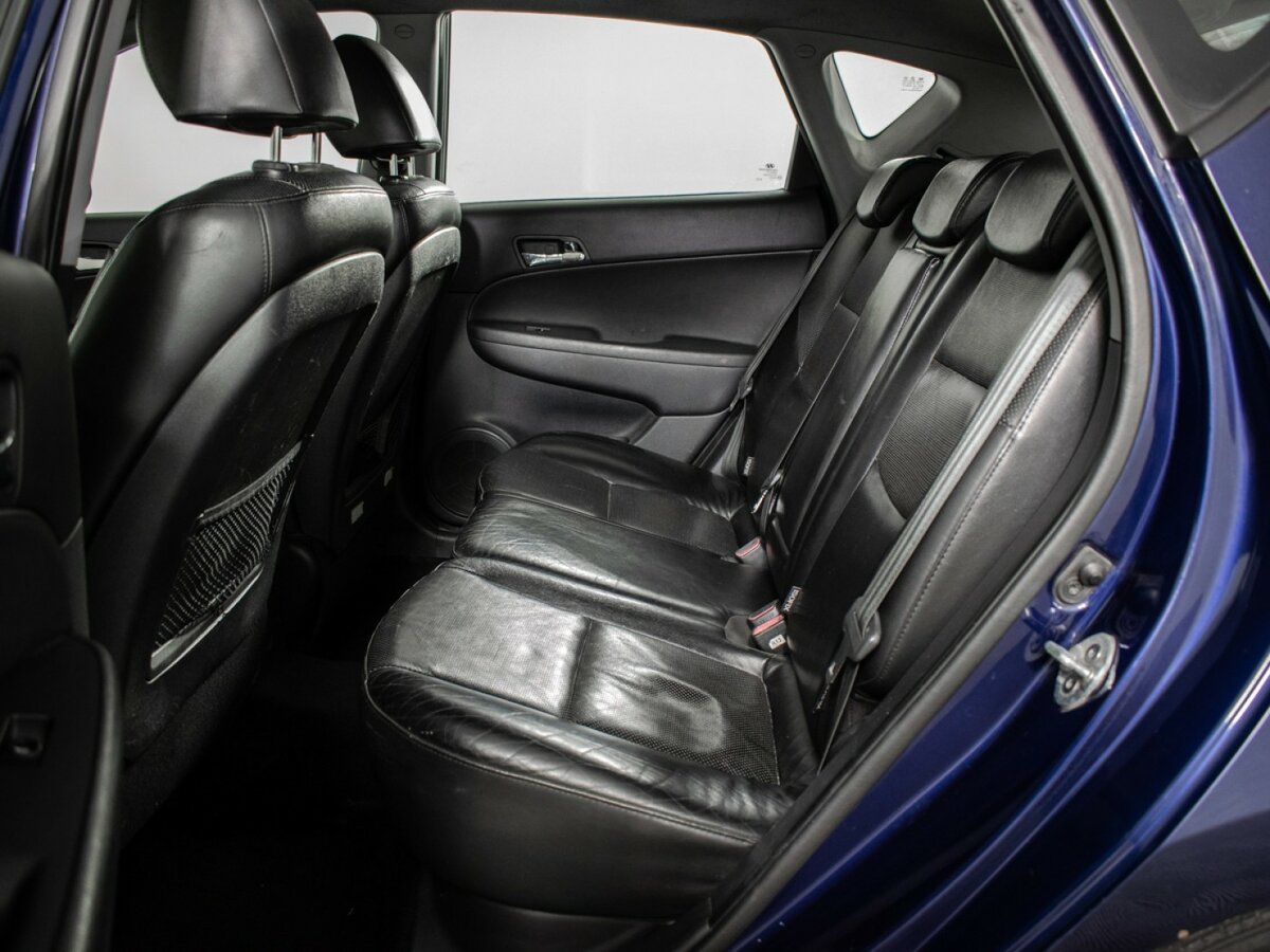 Купить Hyundai i30 с пробегом. Фото: #9