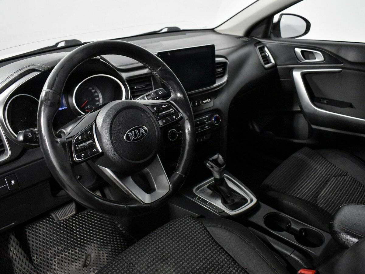 Купить Kia Ceed с пробегом. Фото: #6