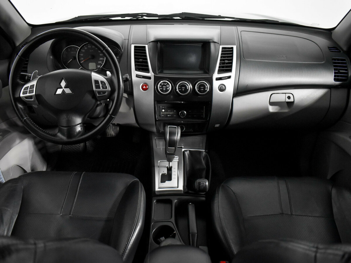 Купить Mitsubishi Pajero Sport с пробегом. Фото: #11