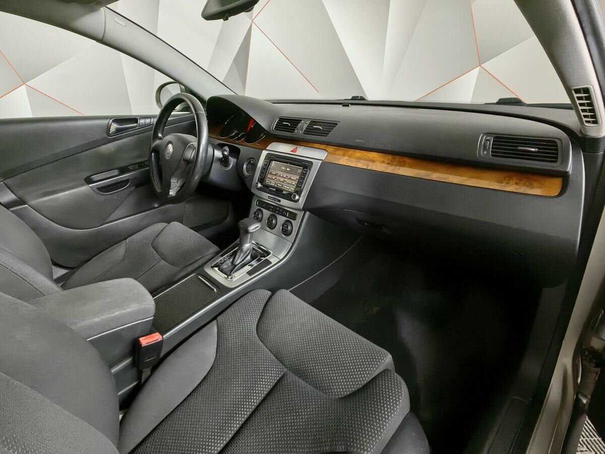 Купить Volkswagen Passat с пробегом. Фото: #8