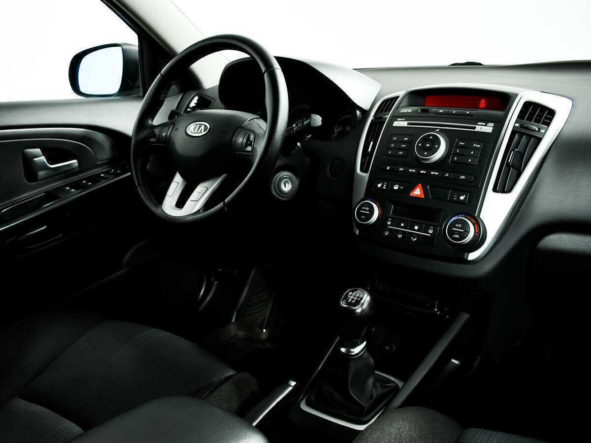 Купить Kia Ceed с пробегом. Фото: #8