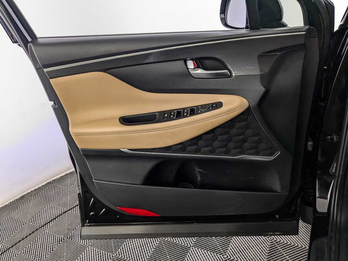 Купить Hyundai Santa Fe с пробегом. Фото: #14