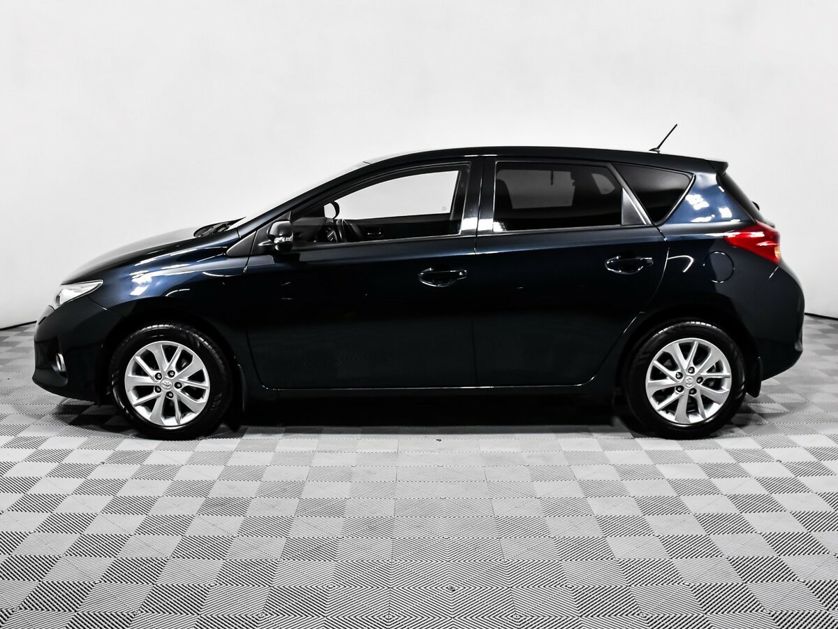 Купить Toyota Auris с пробегом. Фото: #7