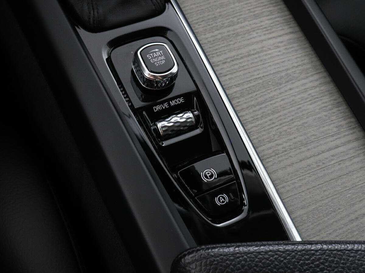 Купить Volvo XC60 с пробегом. Фото: #13