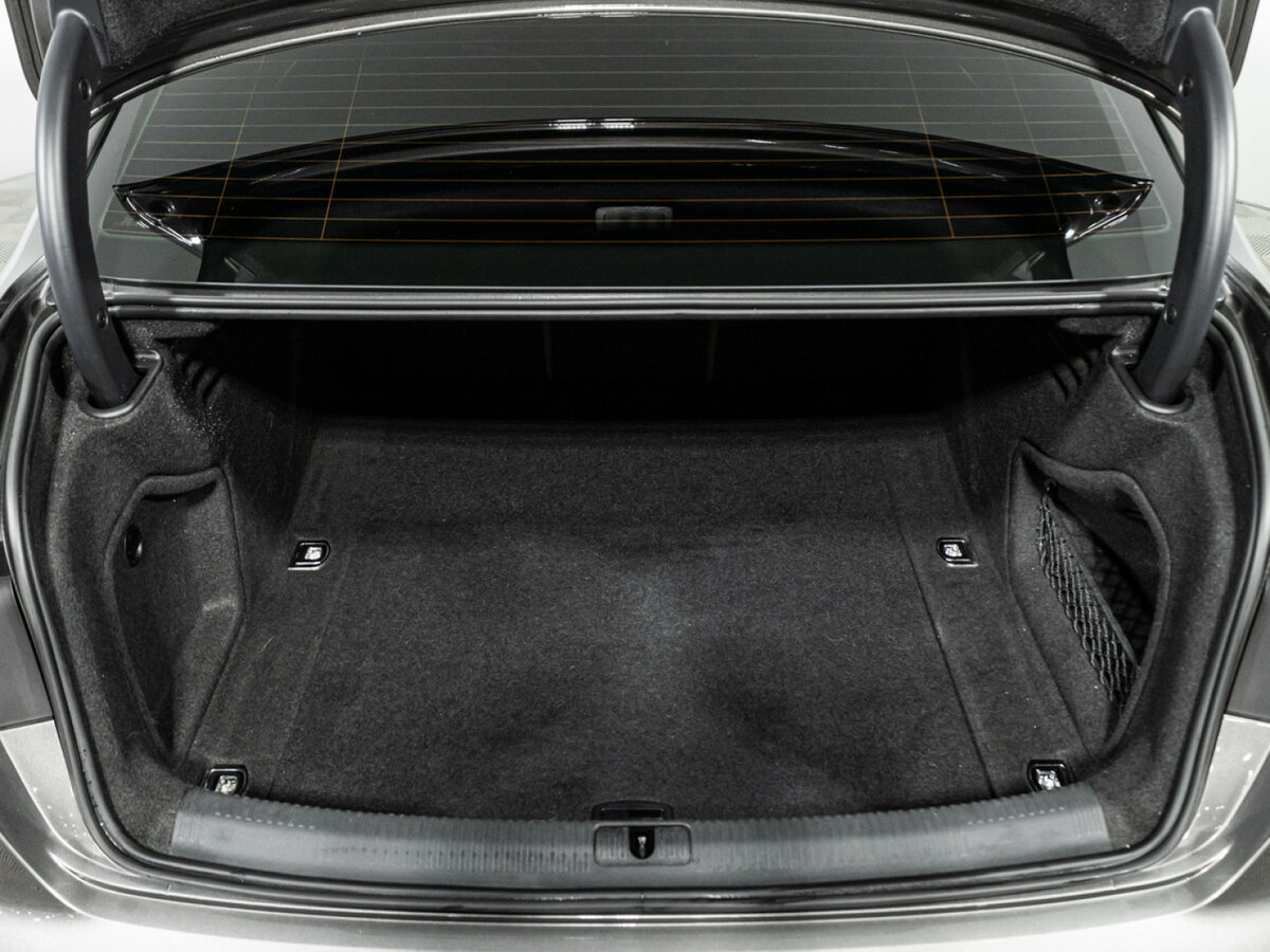 Купить Audi A4 с пробегом. Фото: #17