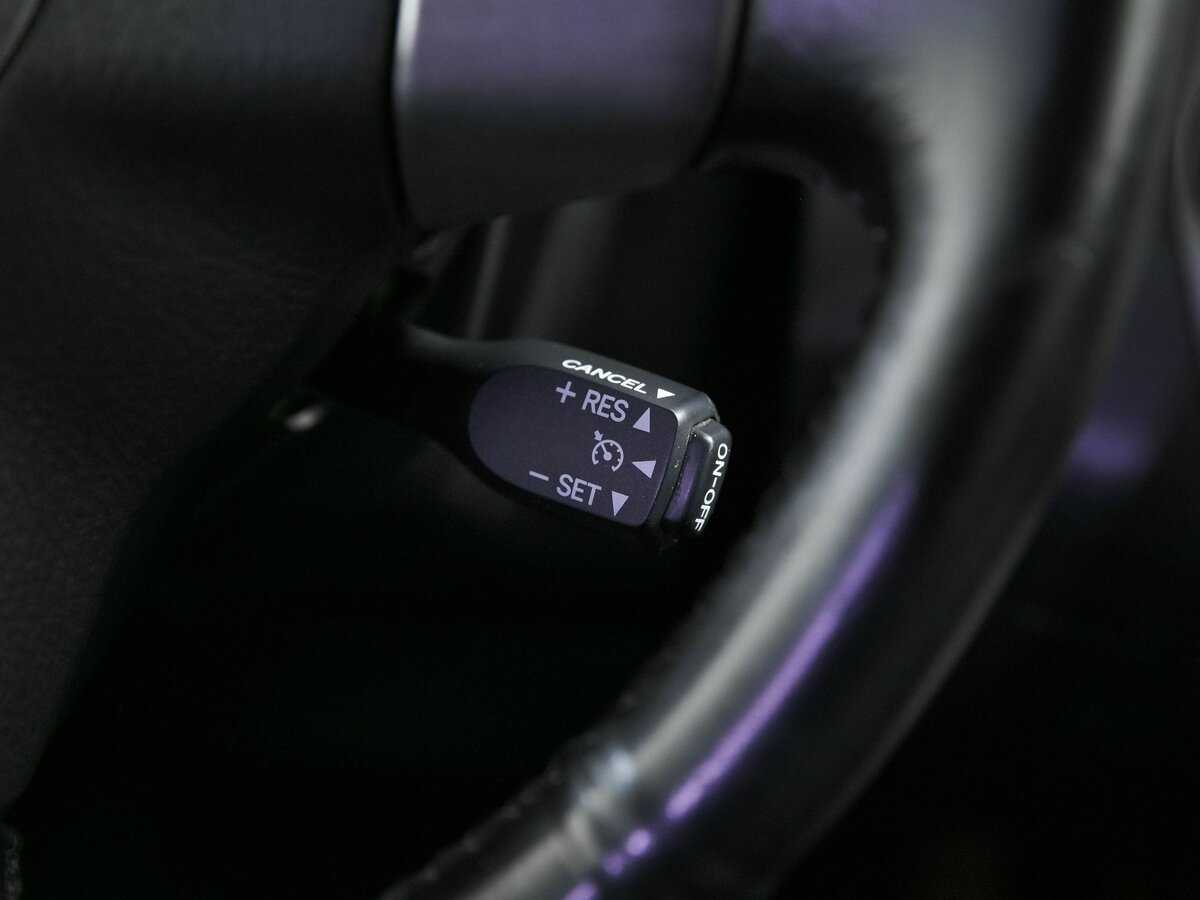 Купить Toyota RAV4 с пробегом. Фото: #8