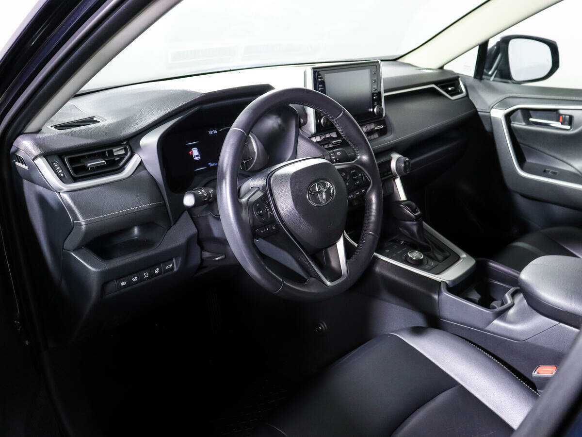 Купить Toyota RAV4 с пробегом. Фото: #13