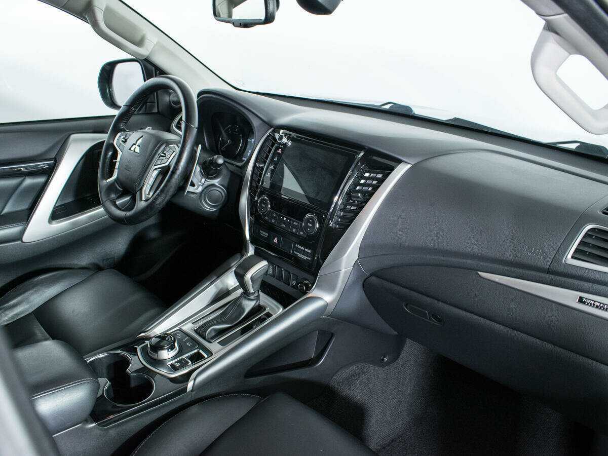 Купить Mitsubishi Pajero Sport с пробегом. Фото: #8