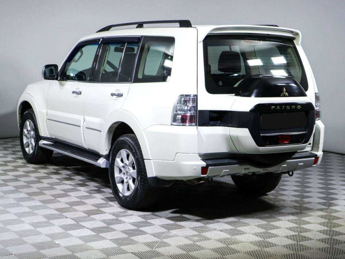 Купить Mitsubishi Pajero с пробегом. Фото: #5