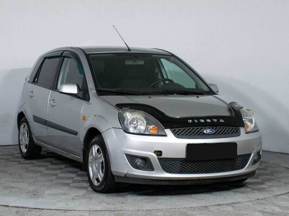 Купить Ford Fiesta с пробегом. Фото: #2