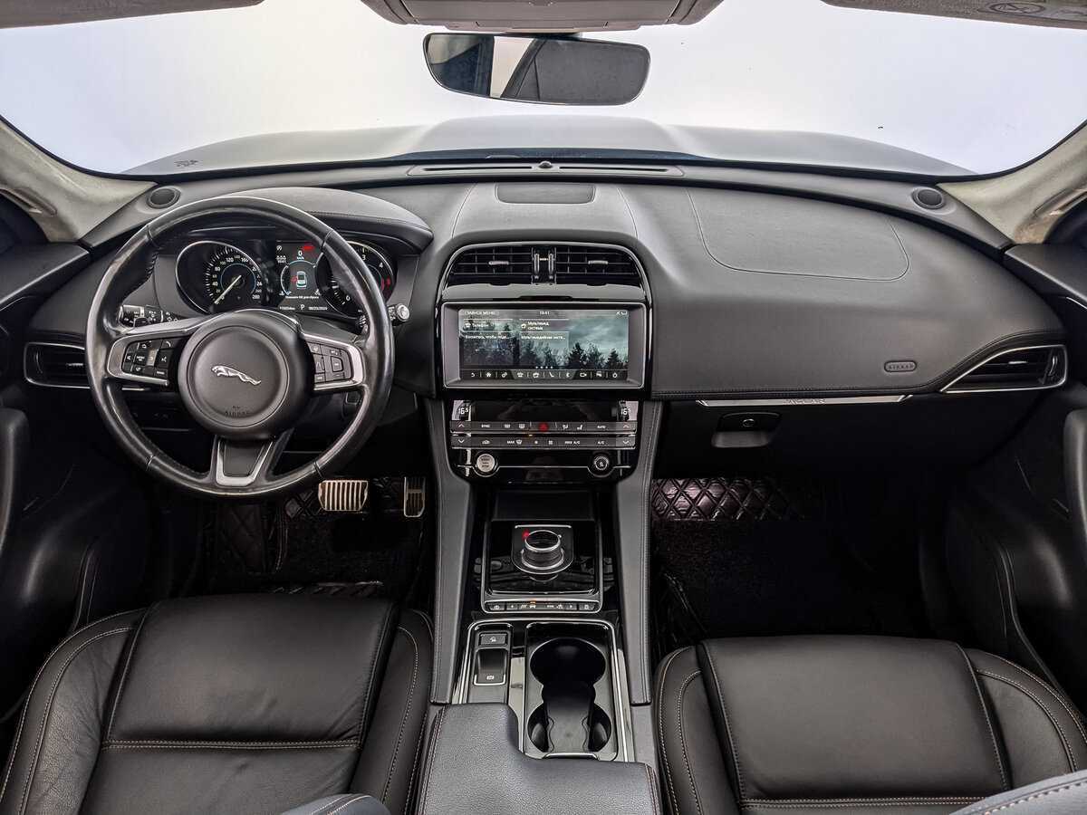 Купить Jaguar F-Pace с пробегом. Фото: #11