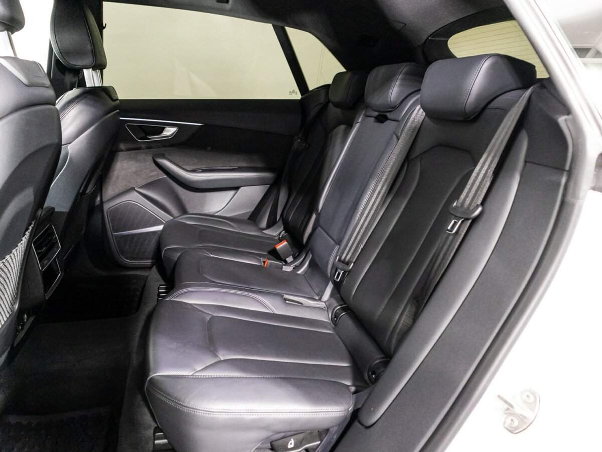 Купить Audi Q8 с пробегом. Фото: #9