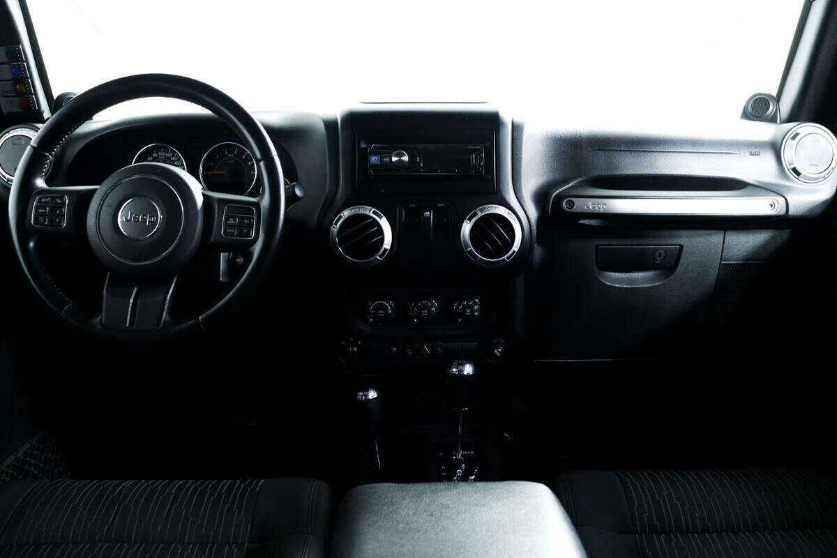 Купить Jeep Wrangler с пробегом. Фото: #8