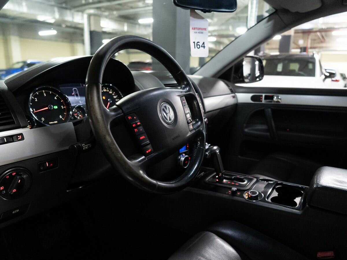 Купить Volkswagen Touareg с пробегом. Фото: #4