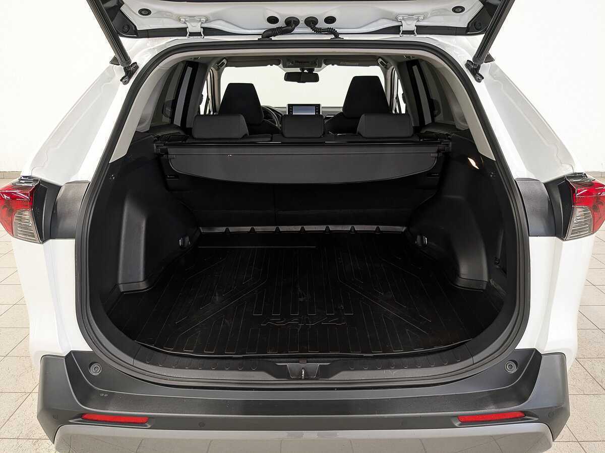 Купить Toyota RAV4 с пробегом. Фото: #9