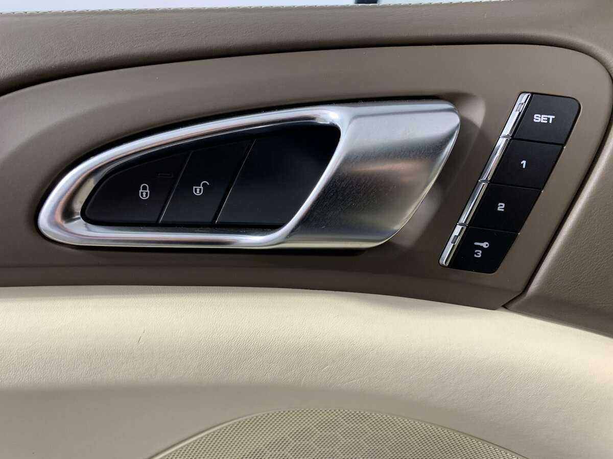Купить Porsche Cayenne с пробегом. Фото: #15