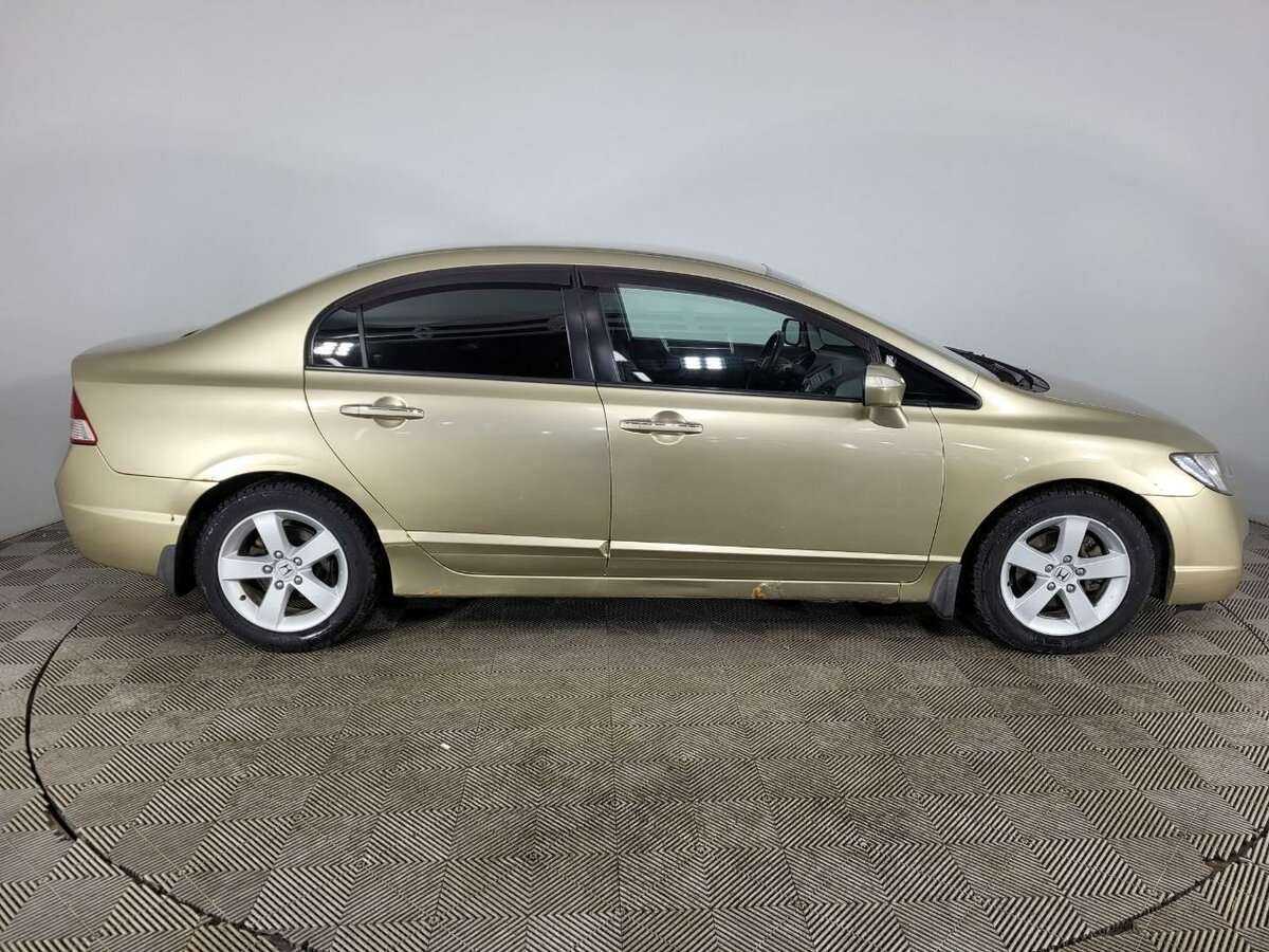 Купить Honda Civic с пробегом. Фото: #1