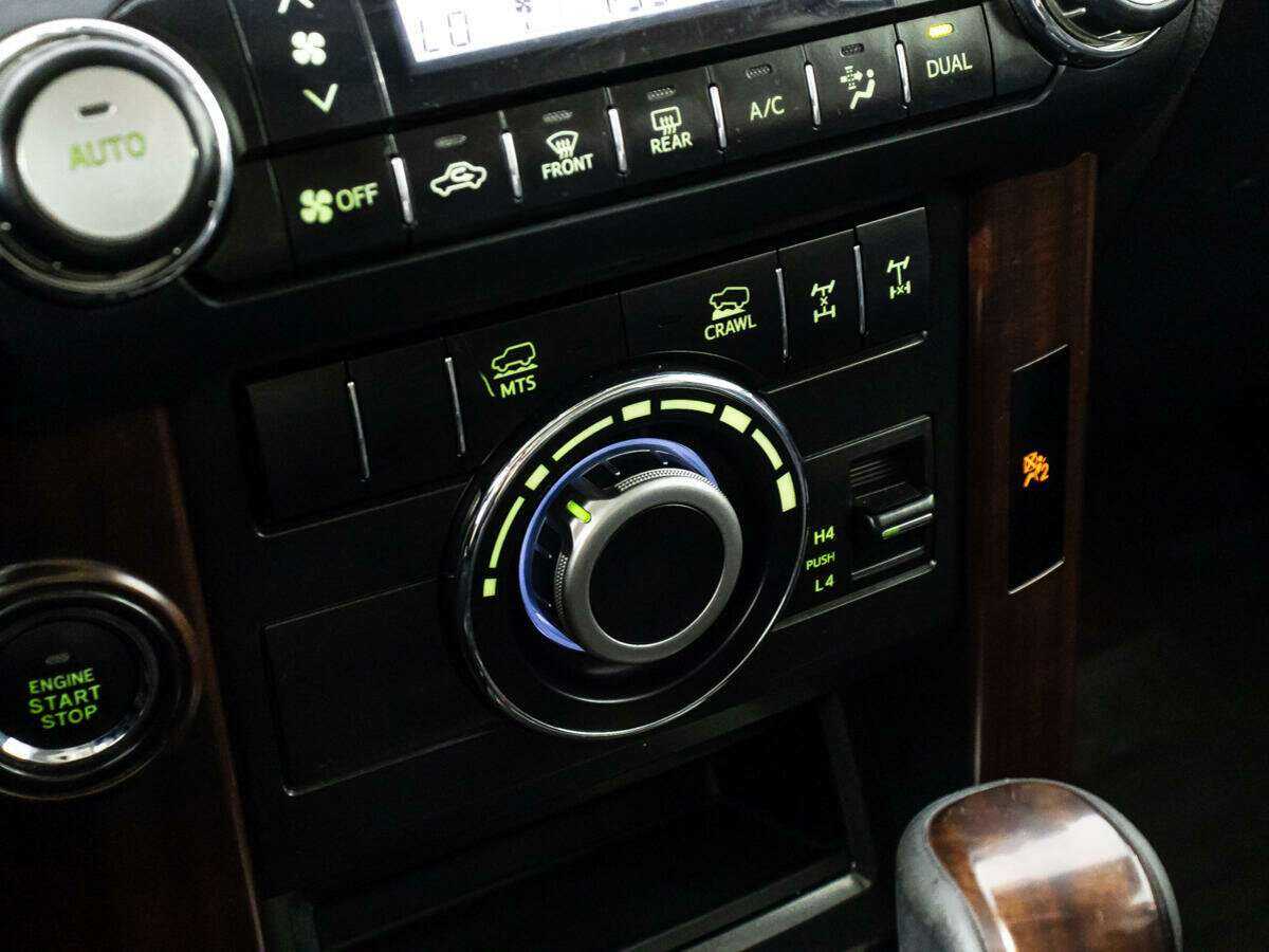 Купить Toyota Land Cruiser Prado с пробегом. Фото: #22