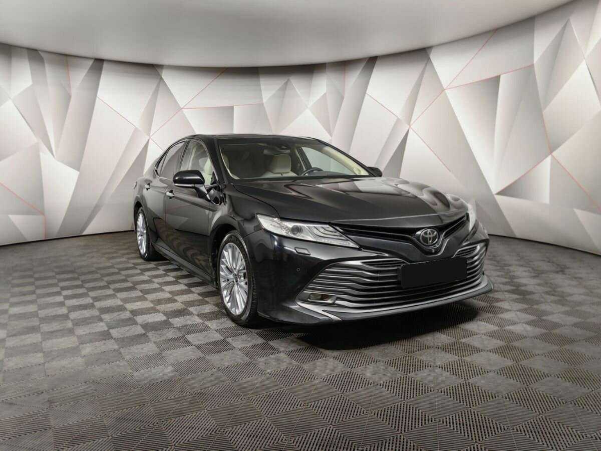 Купить Toyota Camry с пробегом. Фото: #2