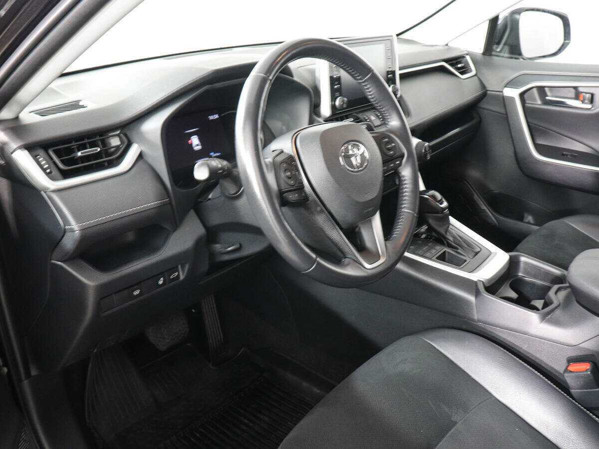 Купить Toyota RAV4 с пробегом. Фото: #8