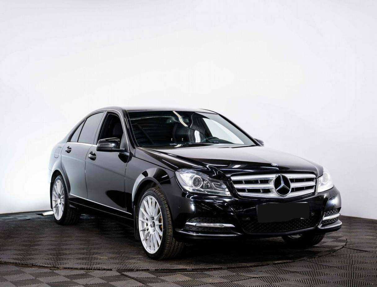 Купить Mercedes-Benz C-Класс с пробегом. Фото: #2