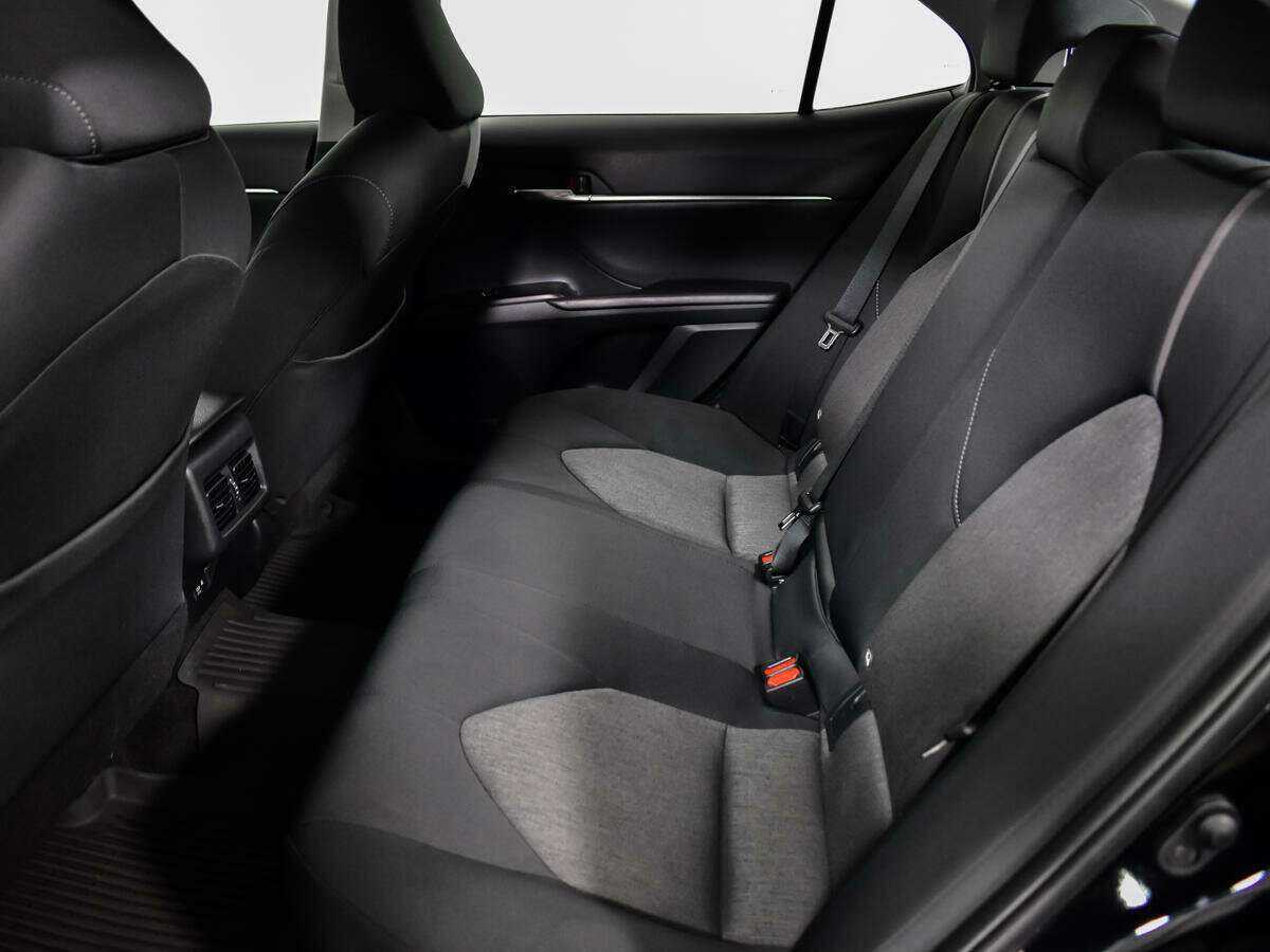 Купить Toyota Camry с пробегом. Фото: #11