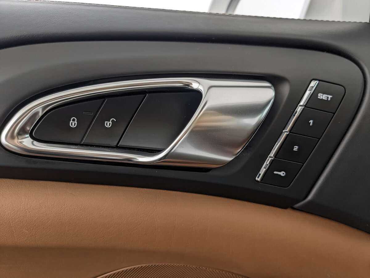 Купить Porsche Cayenne с пробегом. Фото: #23