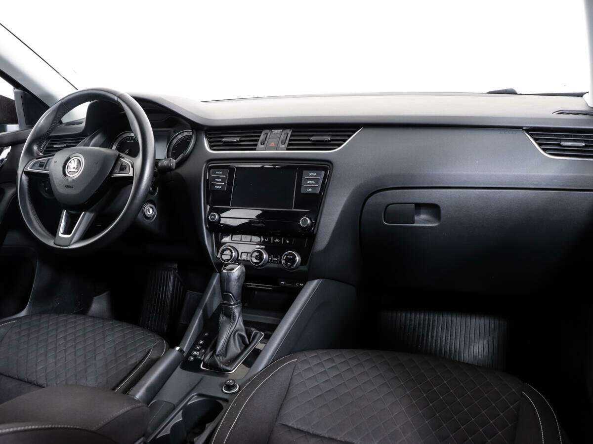 Купить Skoda Octavia с пробегом. Фото: #6