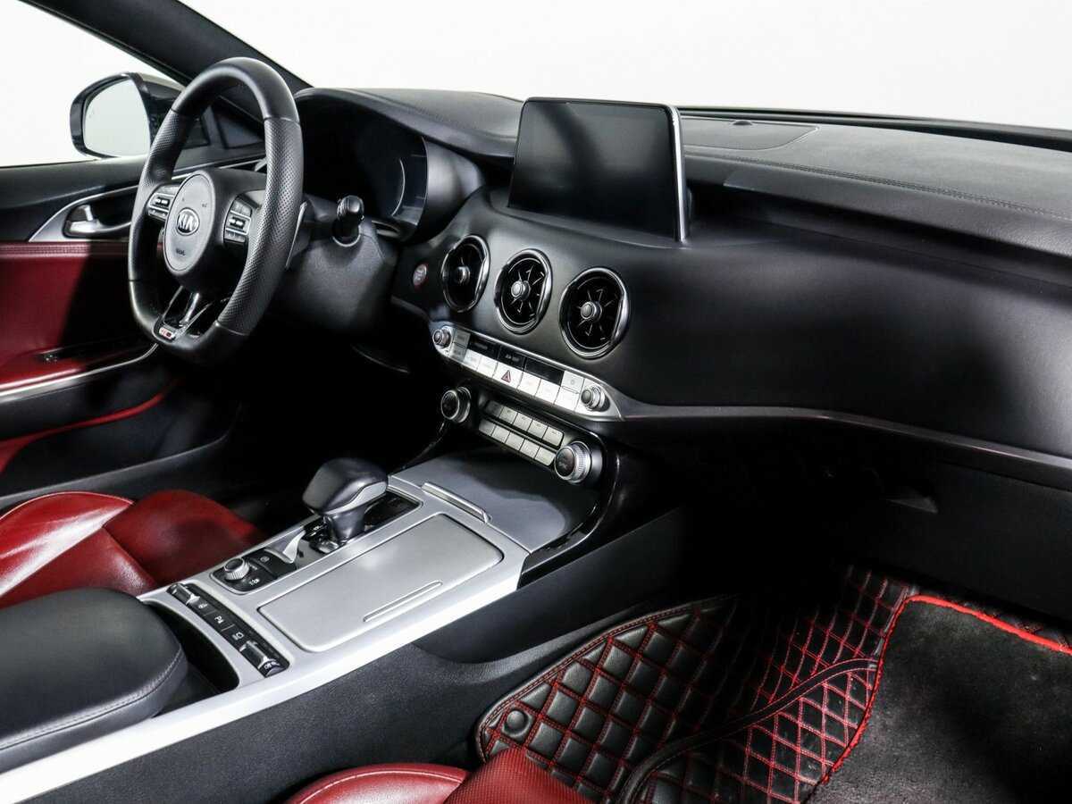 Купить Kia Stinger с пробегом. Фото: #8