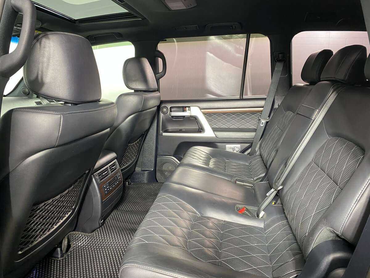 Купить Toyota Land Cruiser с пробегом. Фото: #5