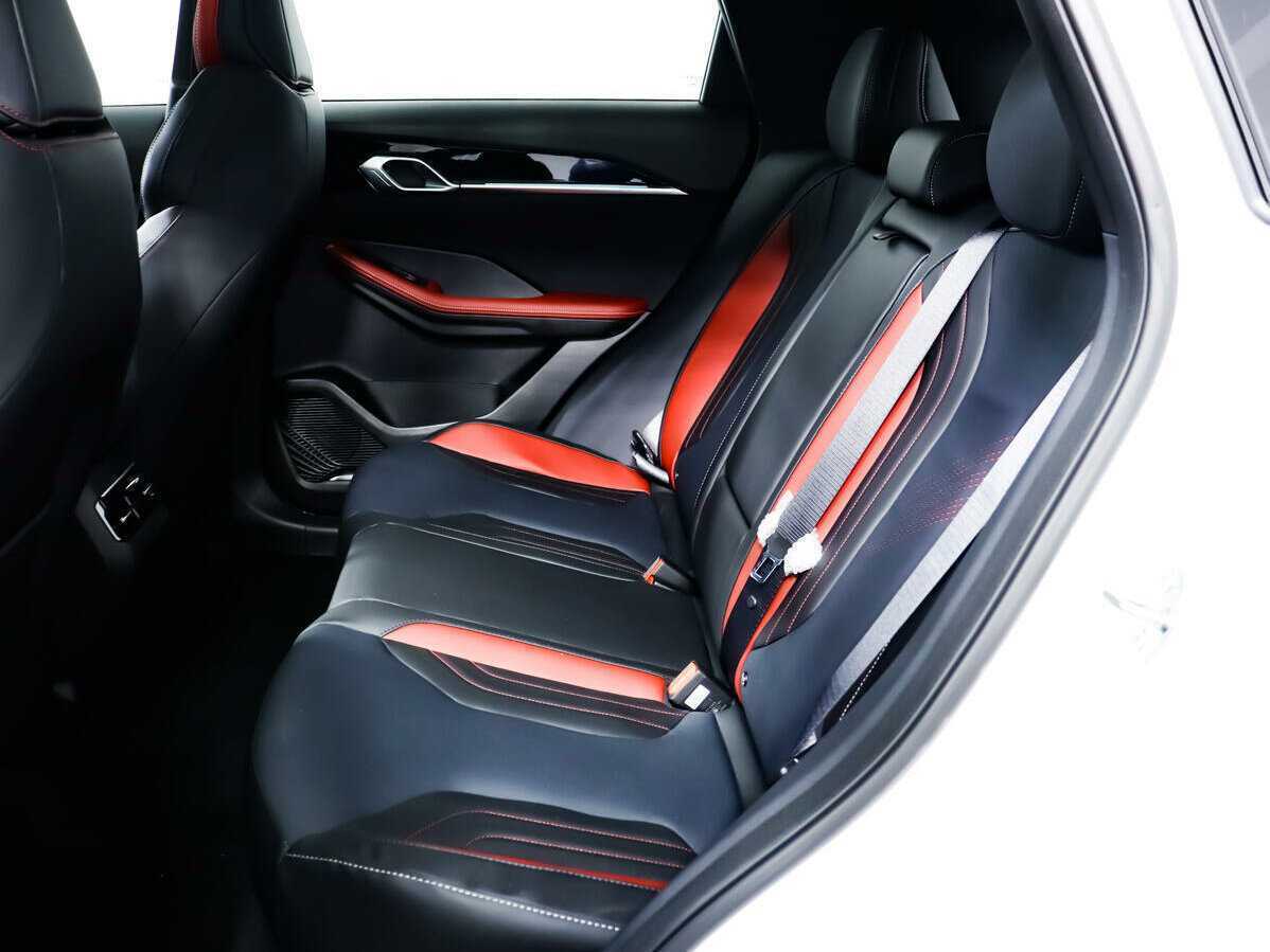Купить Geely Coolray с пробегом. Фото: #10
