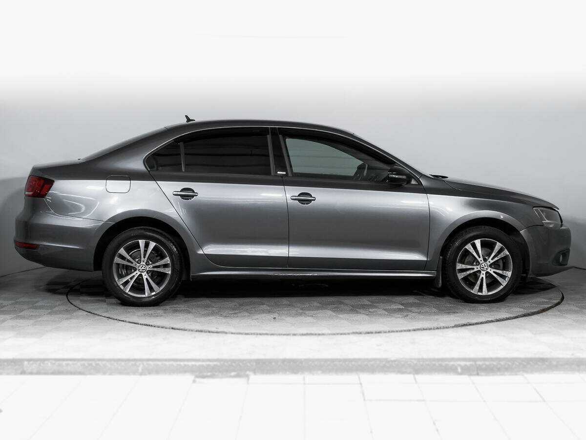 Купить Volkswagen Jetta с пробегом. Фото: #3