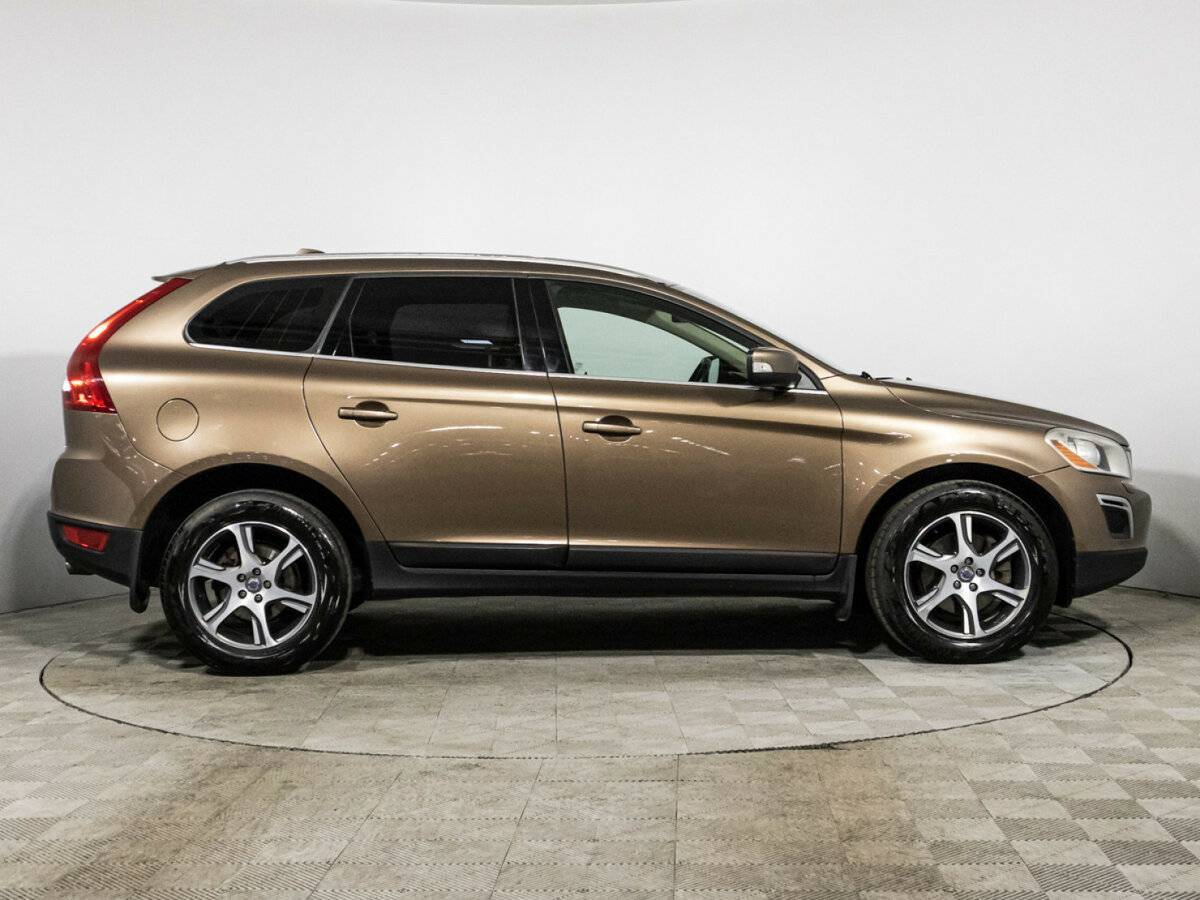 Купить Volvo XC60 с пробегом. Фото: #3
